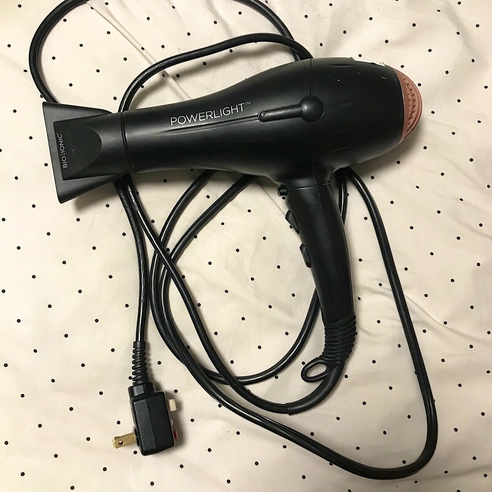POWERLIGHT PRO-BLOWDRYER
 NanoIonic (SALON GRADE)